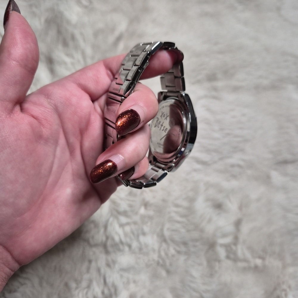 Betsey Johnson Watch Silver Tone Pink Heart Hand Streetwear Twee Girly Cute Y2K - Picture 13 of 13